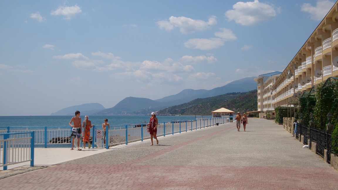 алушта семидворье отель